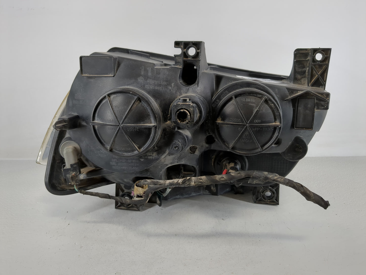 2011-2014 Dodge Charger Driver Left Oem Head Light Headlight Lamp - Oemusedautoparts1.com