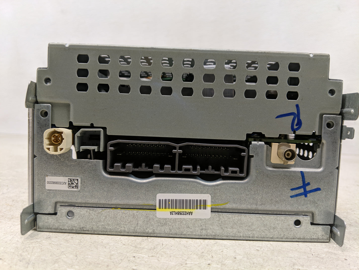 2013-2014 Dodge Charger Radio AM FM Cd Player Receiver Replacement Fits Fits 2013 2014 OEM Used Auto Parts - Oemusedautopart