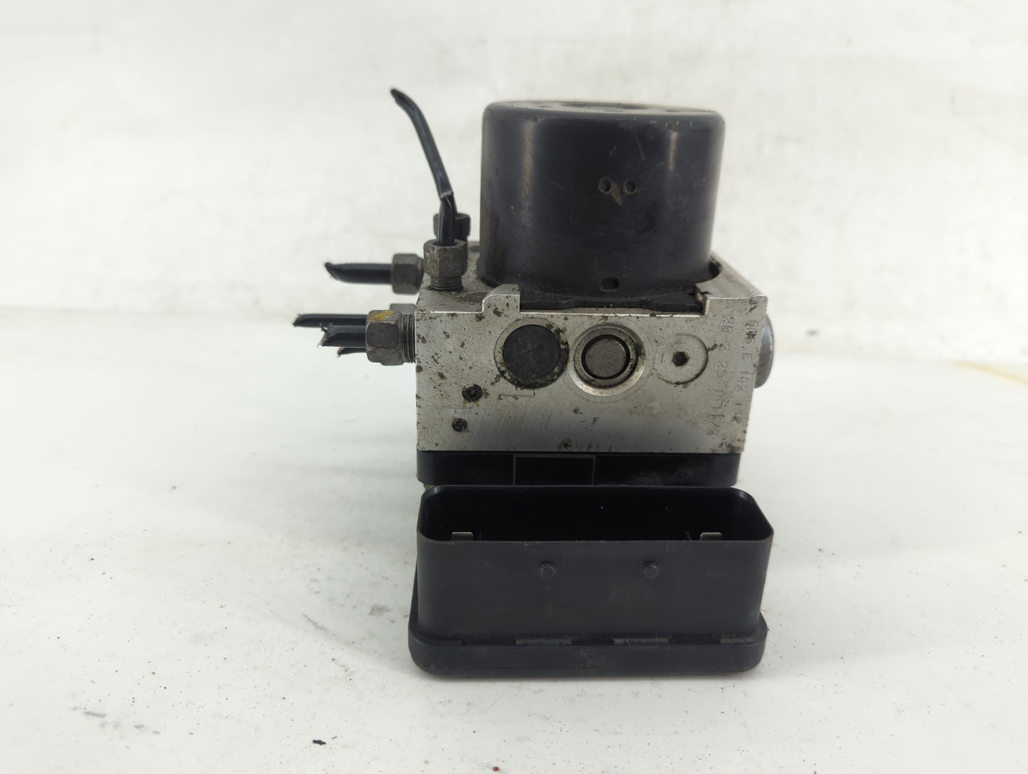 2013-2014 Dodge Charger ABS Pump Control Module Replacement P/N:68224181AB Fits Fits 2013 2014 OEM Used Auto Parts - Oemused
