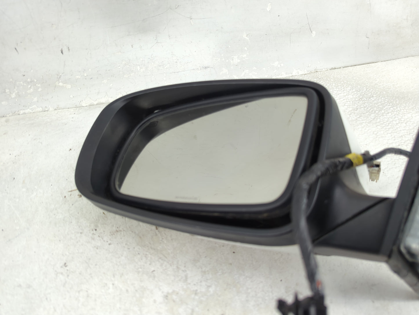 2011-2014 Dodge Charger Driver Side View Mirror - Left Door Mirror OEM Used - Oemusedautoparts1.com