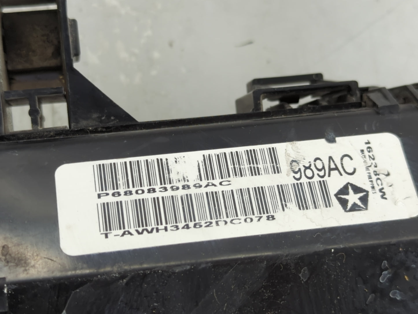 2012-2014 Dodge Charger Fusebox Fuse Box Panel Relay Module P/N:P68083989AC Fits Fits 2012 2013 2014 OEM Used Auto Parts - O