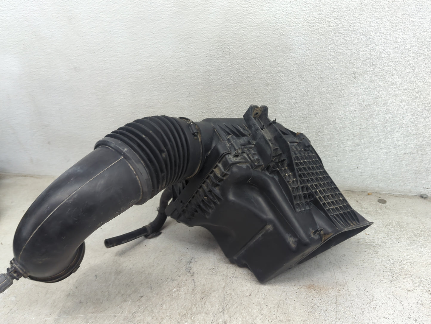 2011-2020 Dodge Charger Air Cleaner Intake-duct Hose Tube 1481345 - Oemusedautoparts1.com