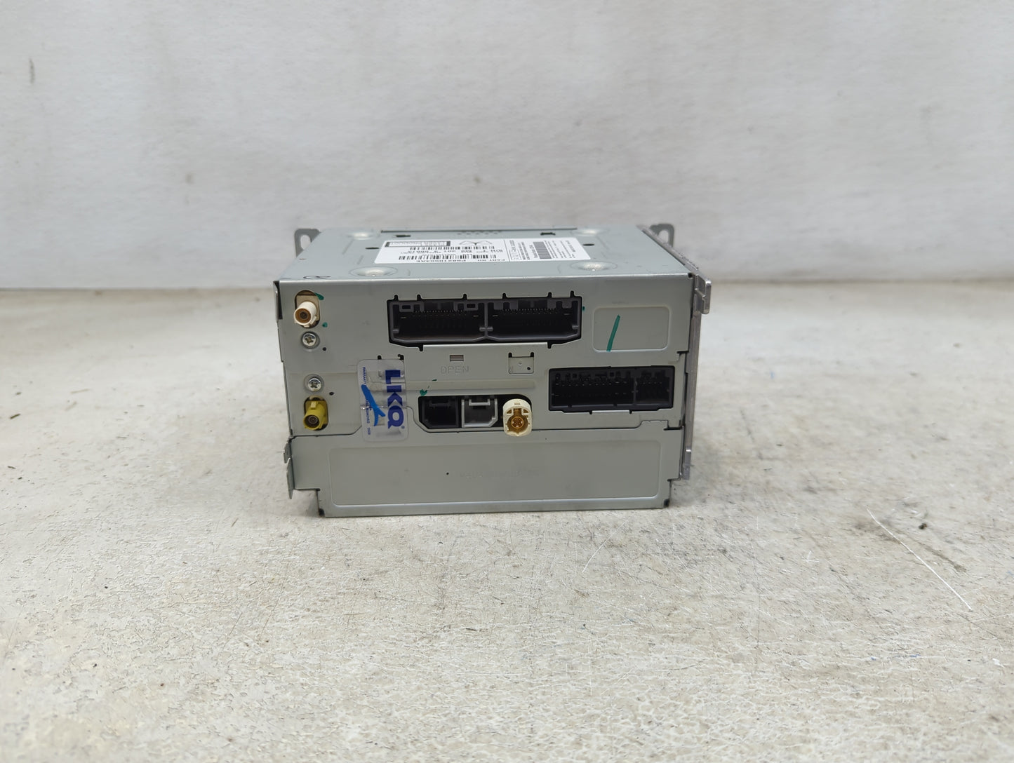 2014 Dodge Charger Radio AM FM Cd Player Receiver Replacement P/N:P68210554AE CQ-UC03E2GXC Fits OEM Used Auto Parts - Oemuse