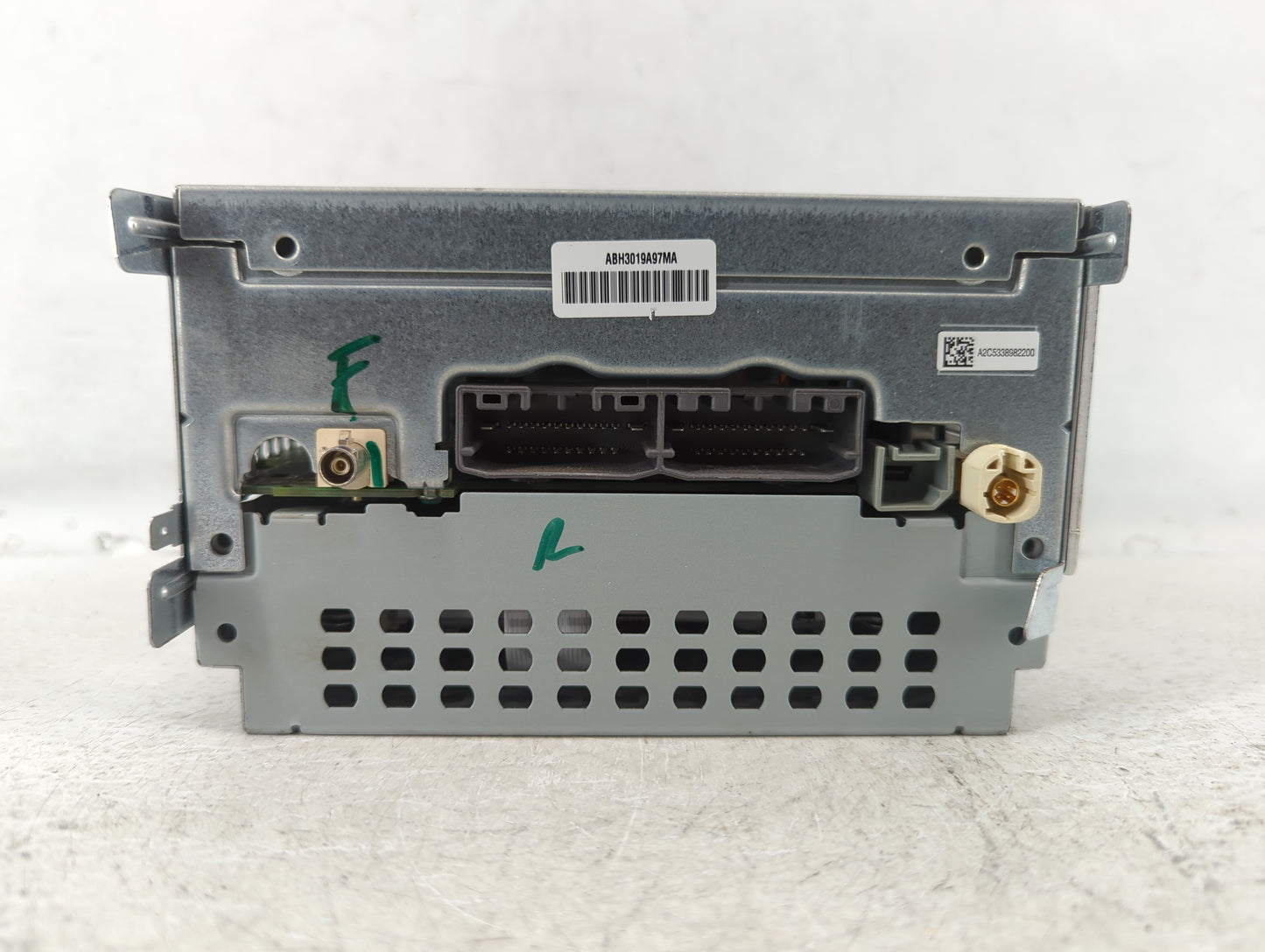 2013-2014 Dodge Charger Radio AM FM Cd Player Receiver Replacement P/N:P05091022AB Fits Fits 2013 2014 OEM Used Auto Parts -