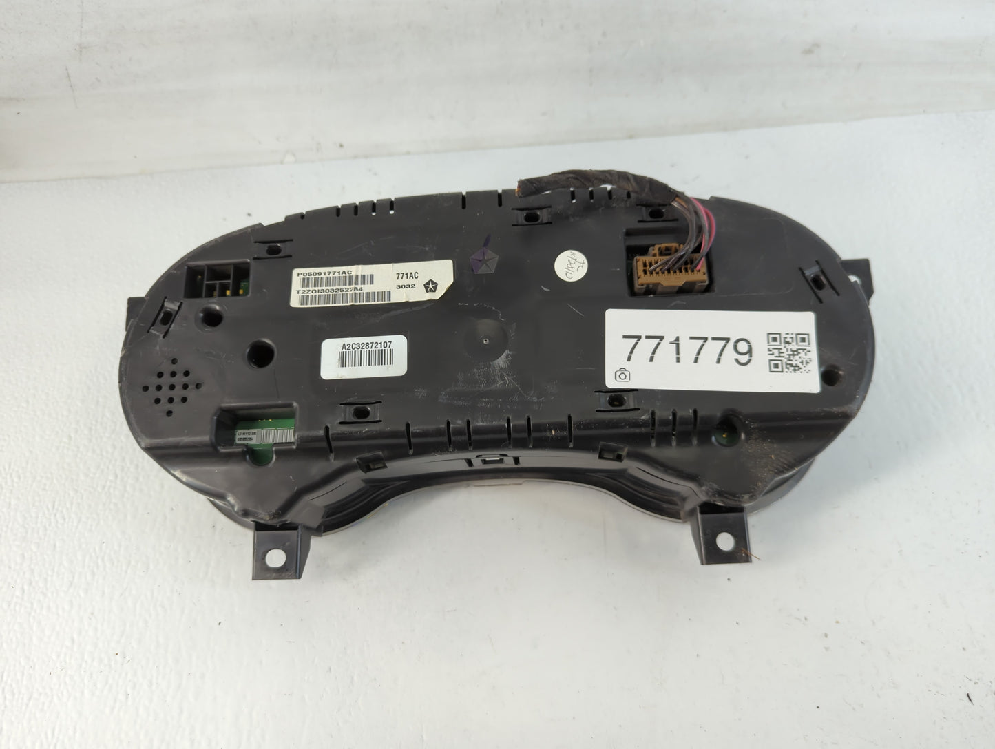 2013 Dodge Charger Instrument Cluster Speedometer Gauges P/N:P05091771AC Fits OEM Used Auto Parts - Oemusedautoparts1.com