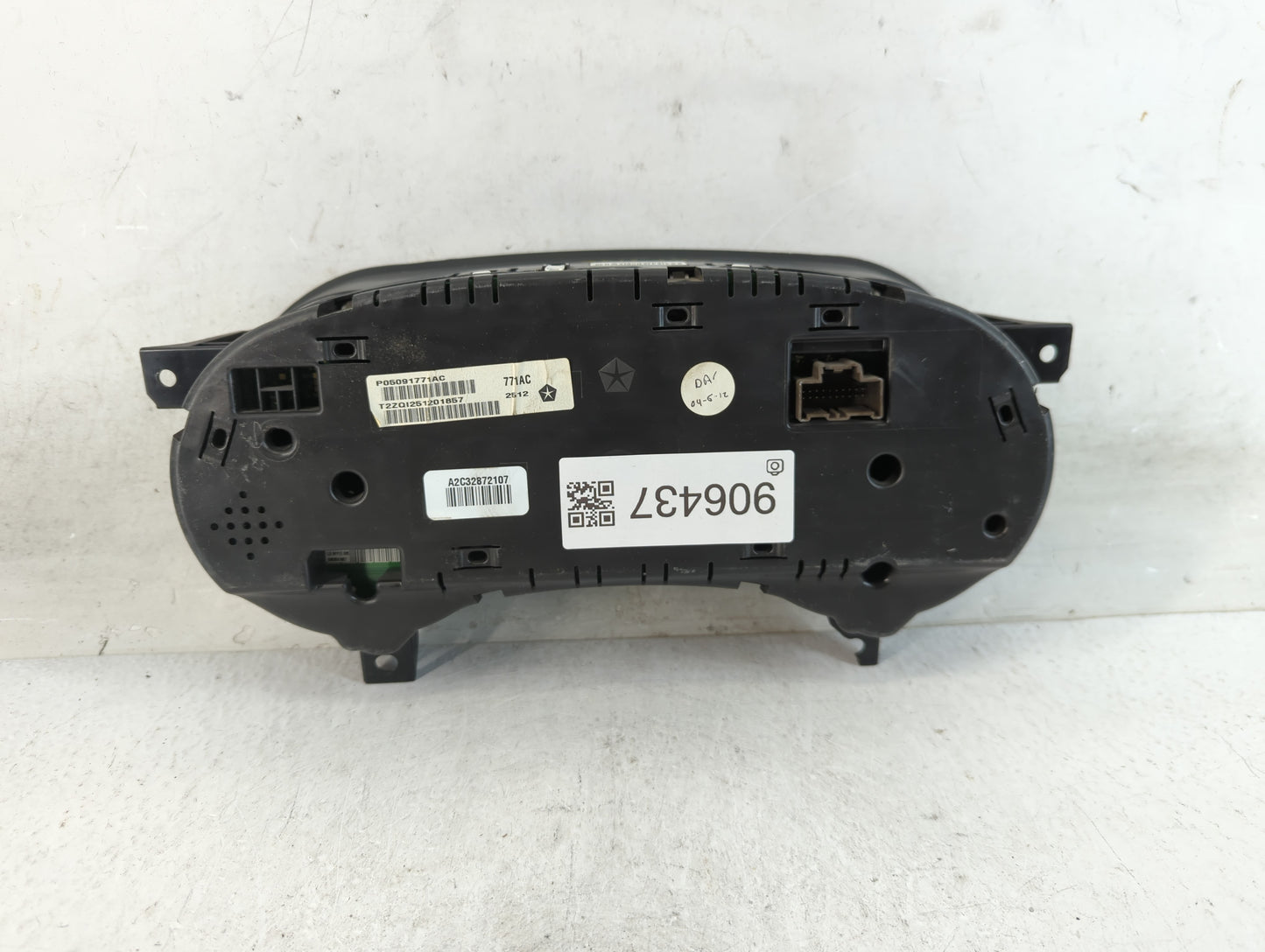 2013 Dodge Charger Instrument Cluster Speedometer Gauges P/N:P05091771AC Fits OEM Used Auto Parts - Oemusedautoparts1.com