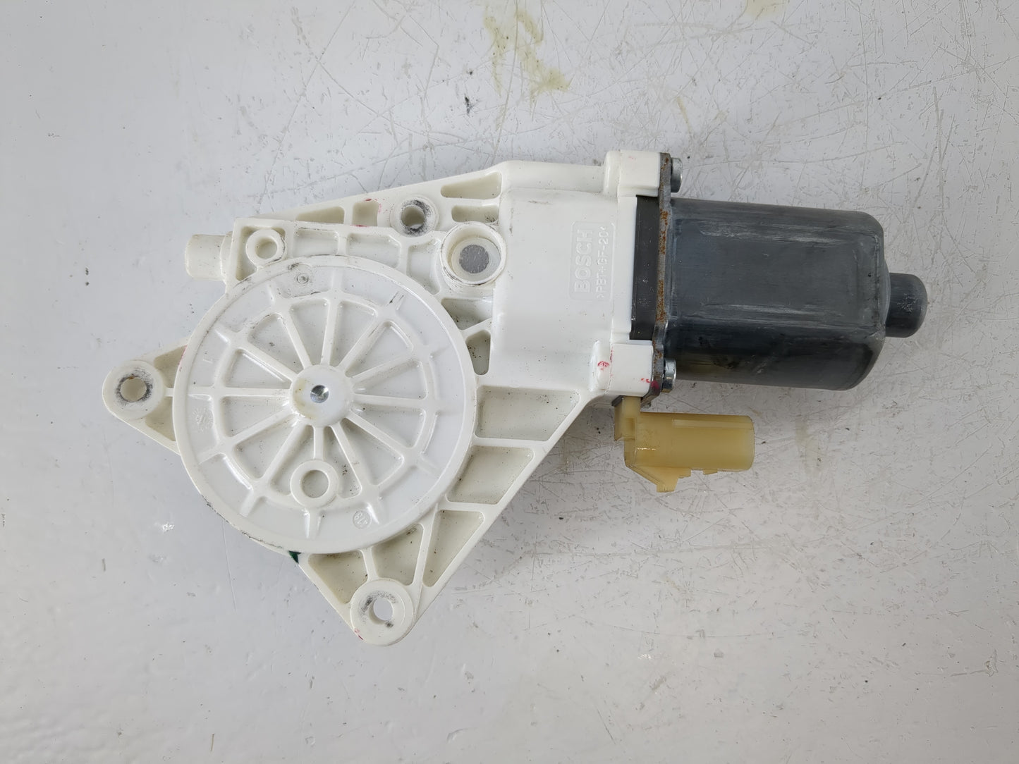 2013-2016 Dodge Dart Passenger Front Right Power Window Motor - Oemusedautoparts1.com