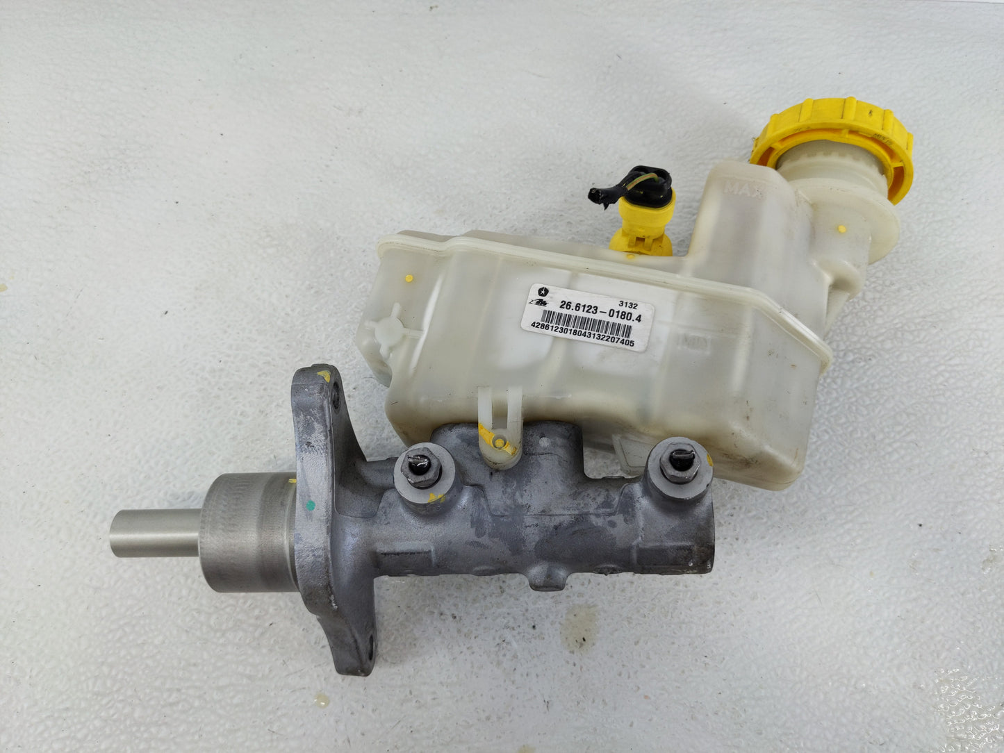 2013-2016 Dodge Dart Brake Master Cylinder - Oemusedautoparts1.com