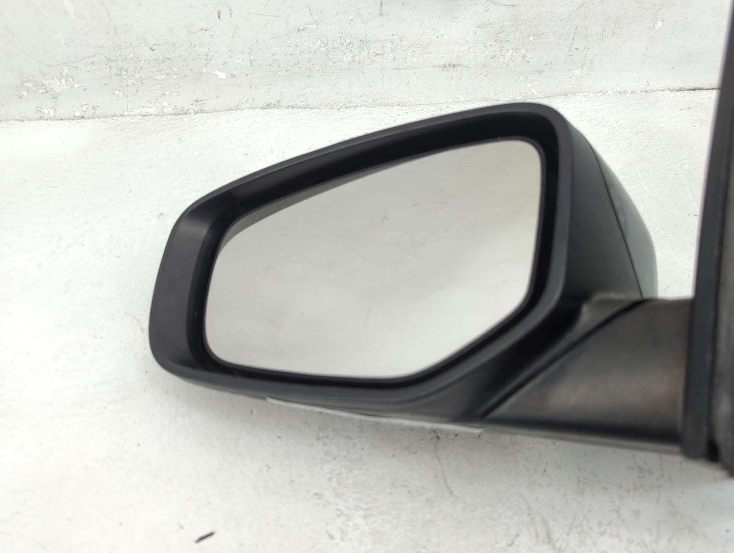 2013-2016 Dodge Dart Driver Side View Mirror - Left Door Mirror OEM Used - Oemusedautoparts1.com