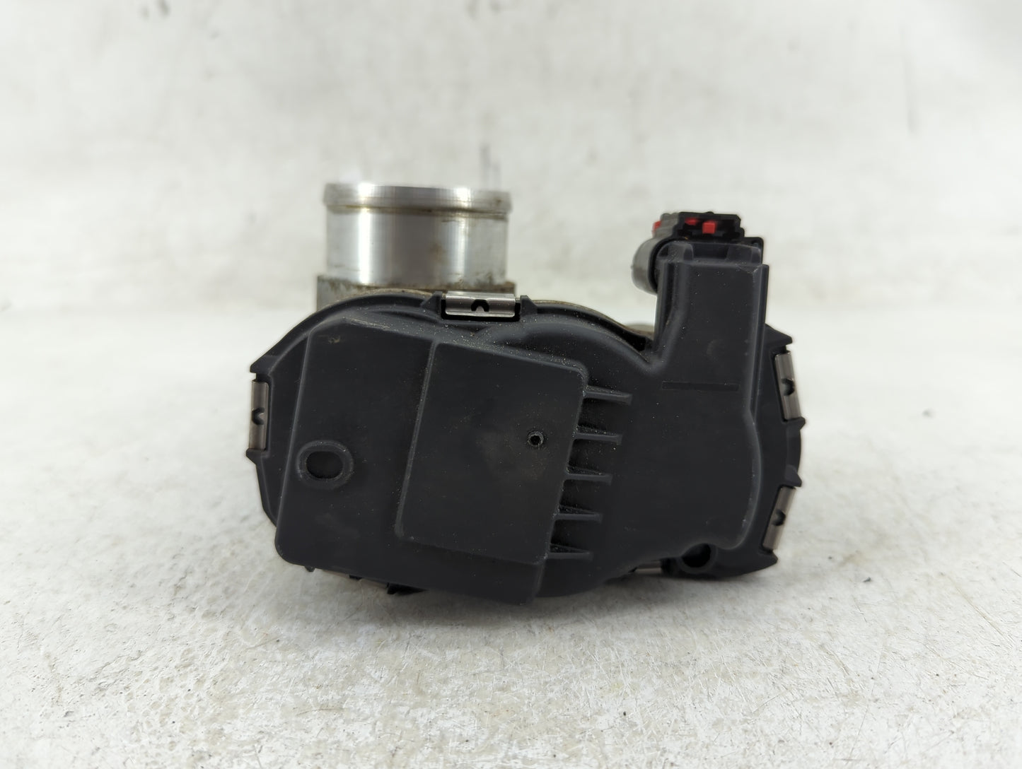 2013-2016 Dodge Dart Throttle Body P/N:04892945AA Fits Fits 2013 2014 2015 2016 2017 OEM Used Auto Parts - Oemusedautoparts1