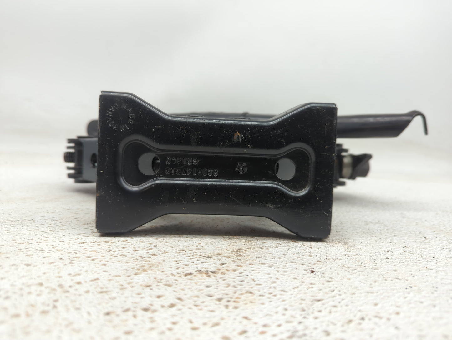 2013 Dodge Dart Spare Scissor Car Jack 941584 - Oemusedautoparts1.com