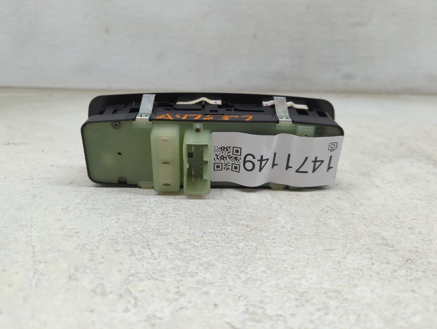 2011-2013 Dodge Durango Master Power Window Switch Replacement Driver Side Left Fits Fits 2011 2012 2013 OEM Used Auto Parts
