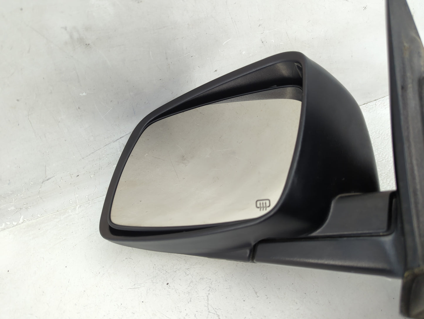 2013 Dodge Journey Driver Side View Mirror - Left Door Mirror OEM Used - Oemusedautoparts1.com