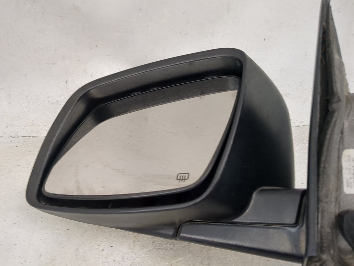 2013 Dodge Journey Driver Side View Mirror - Left Door Mirror OEM Used - Oemusedautoparts1.com
