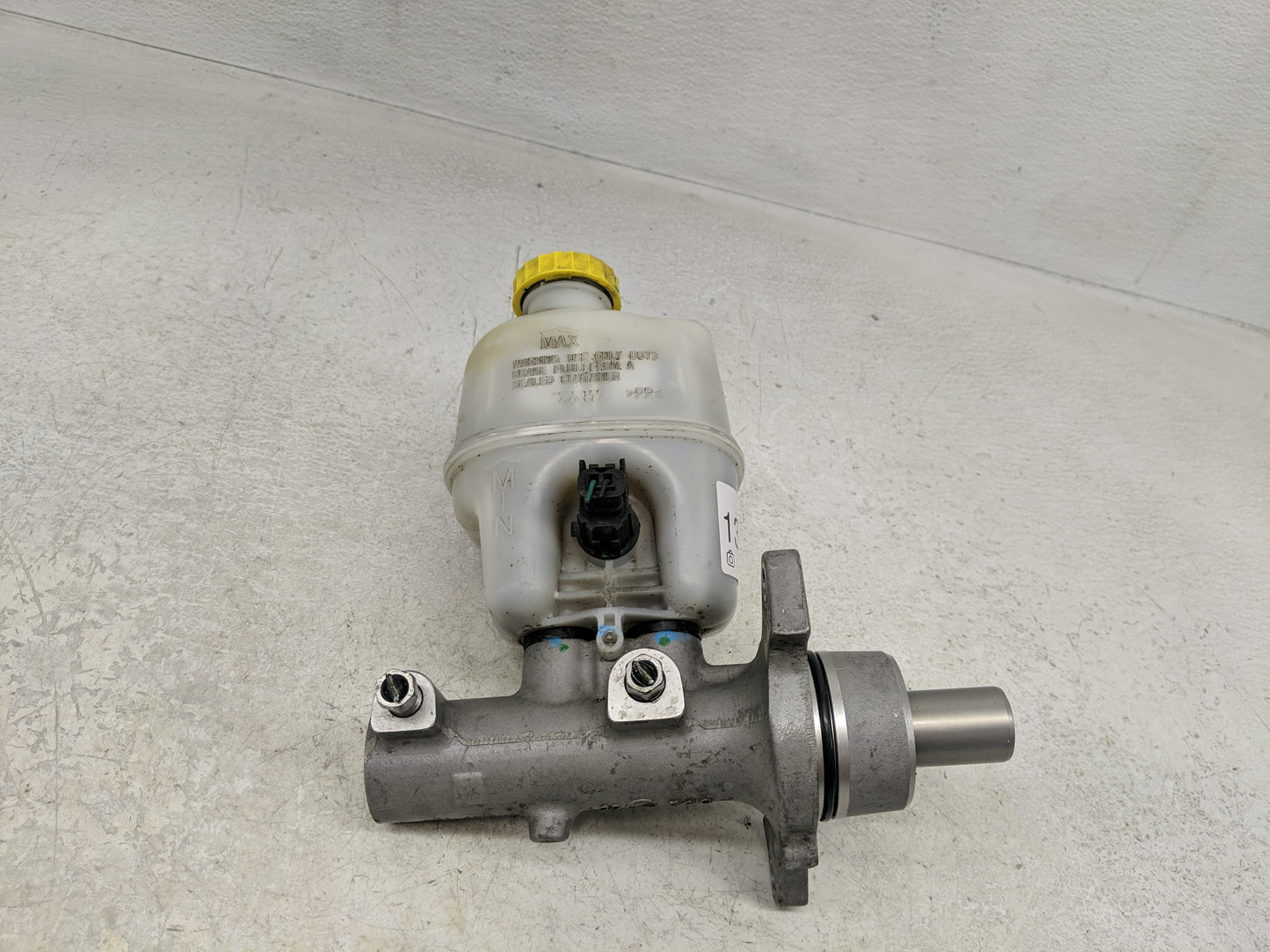 2007-2008 Dodge Ram 1500 Brake Master Cylinder - Oemusedautoparts1.com