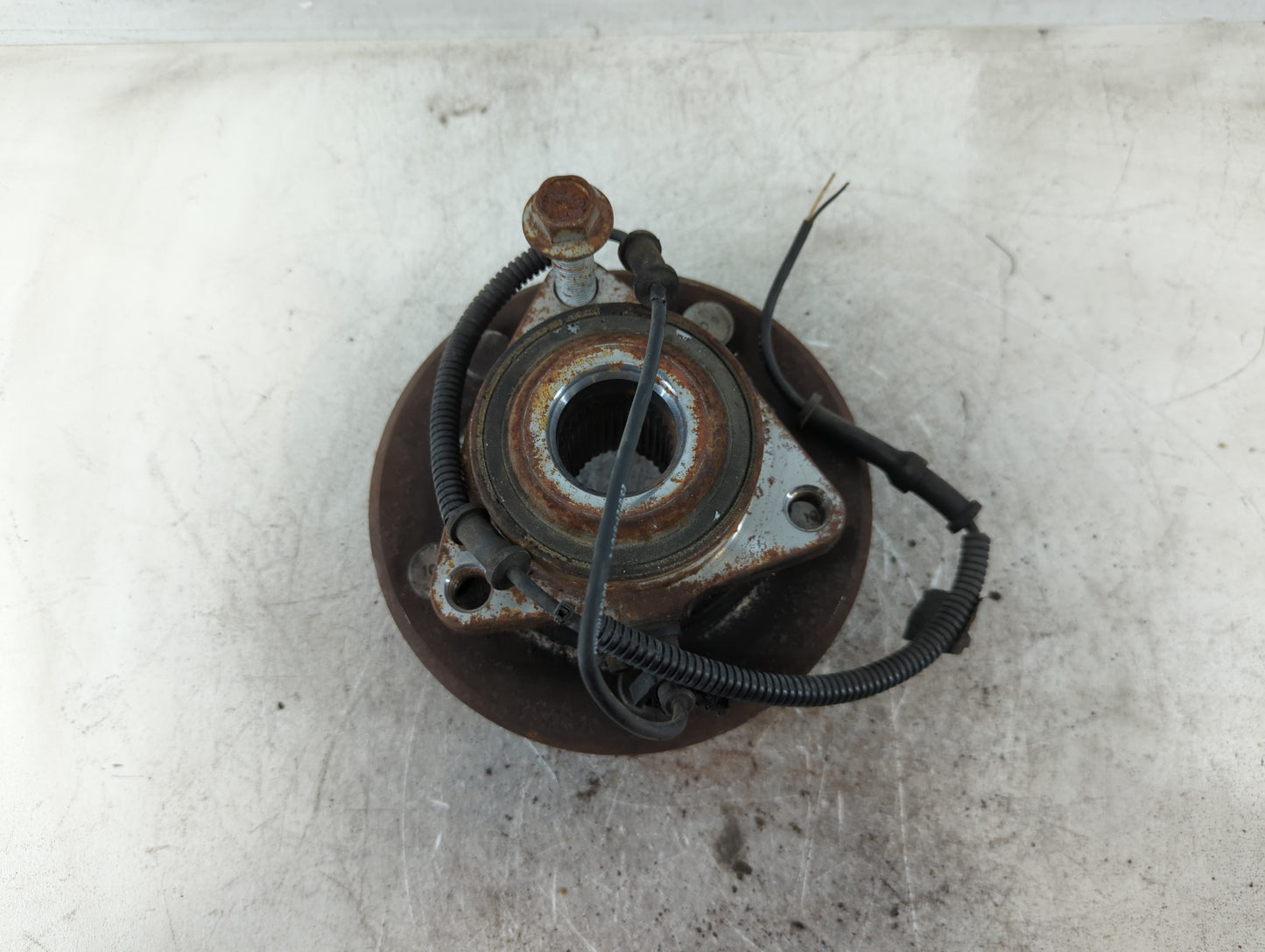2013 Ram 1500 WHEEL HUB - Oemusedautoparts1.com