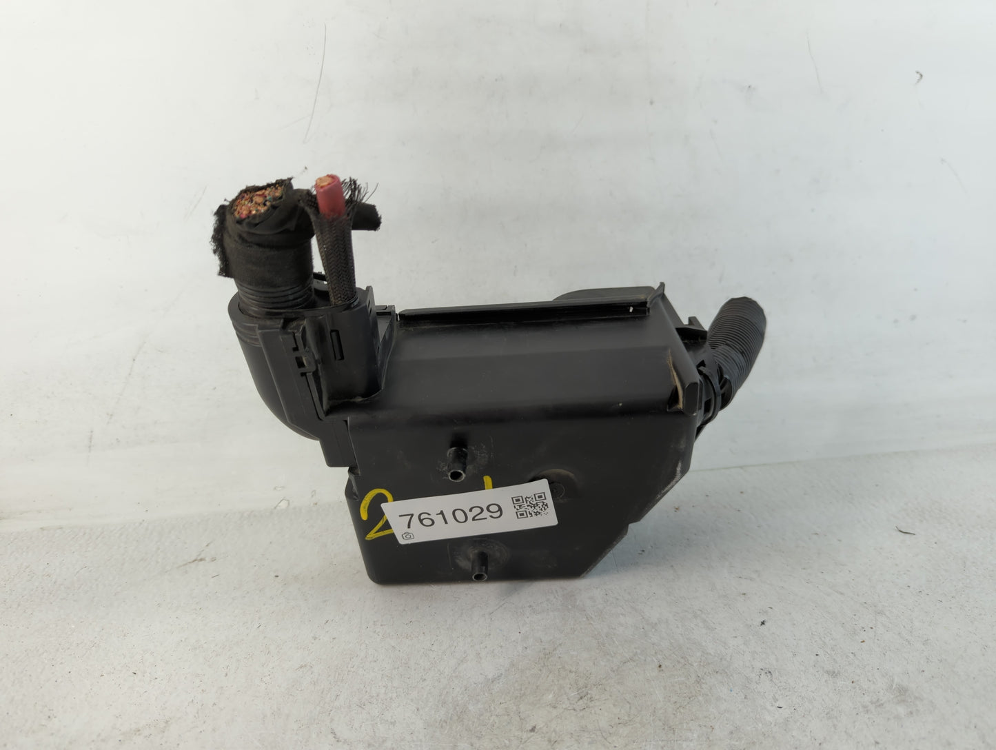 2012-2017 Fiat 500 Fusebox Fuse Box Panel Relay Module Fits Fits 2012 2013 2014 2015 2016 2017 OEM Used Auto Parts - Oemused