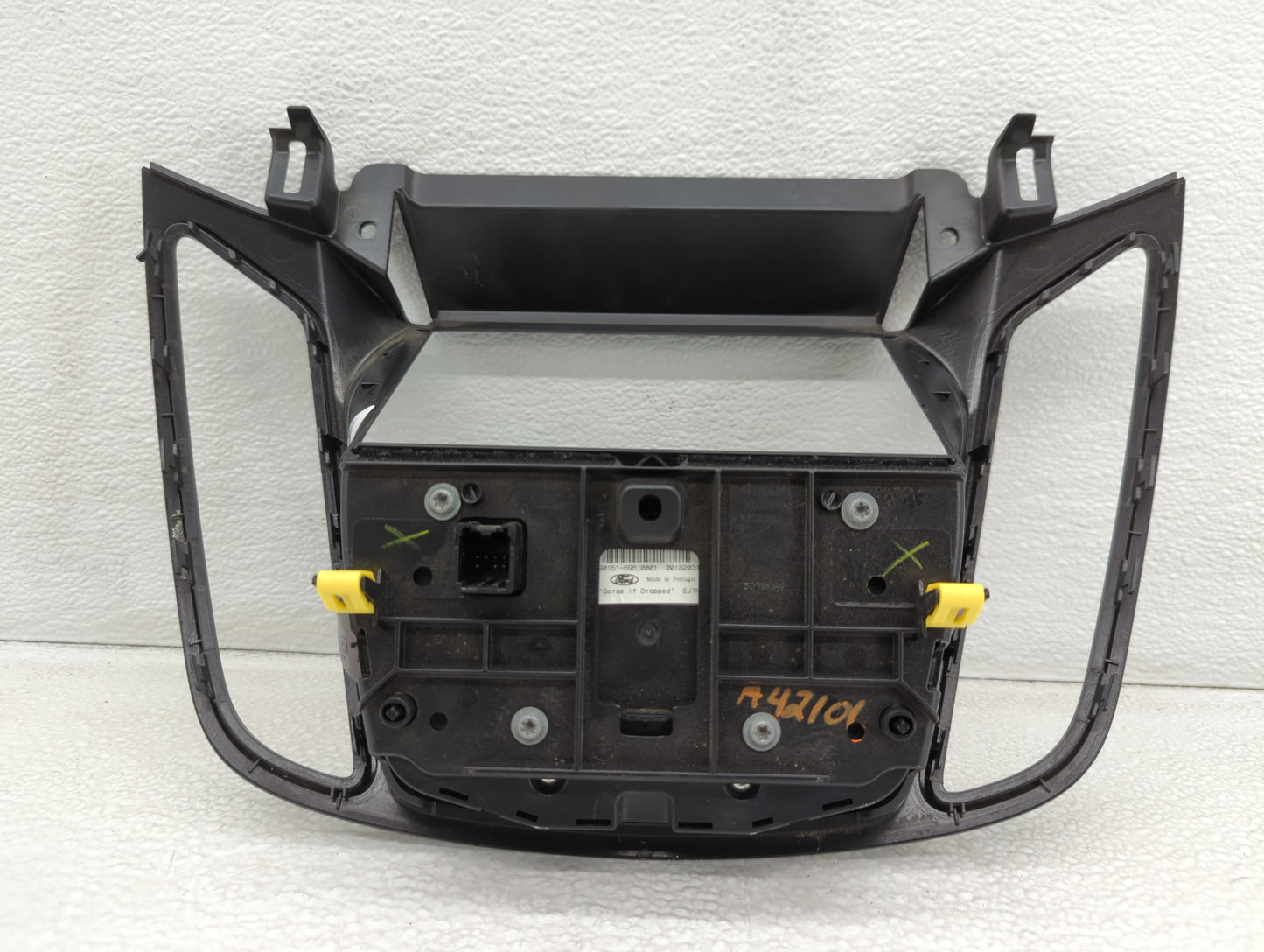 2013-2016 Ford C-Max Radio AM FM Cd Player Receiver Replacement P/N:CJ54-18835-CCW Fits Fits 2013 2014 2015 2016 OEM Used Au