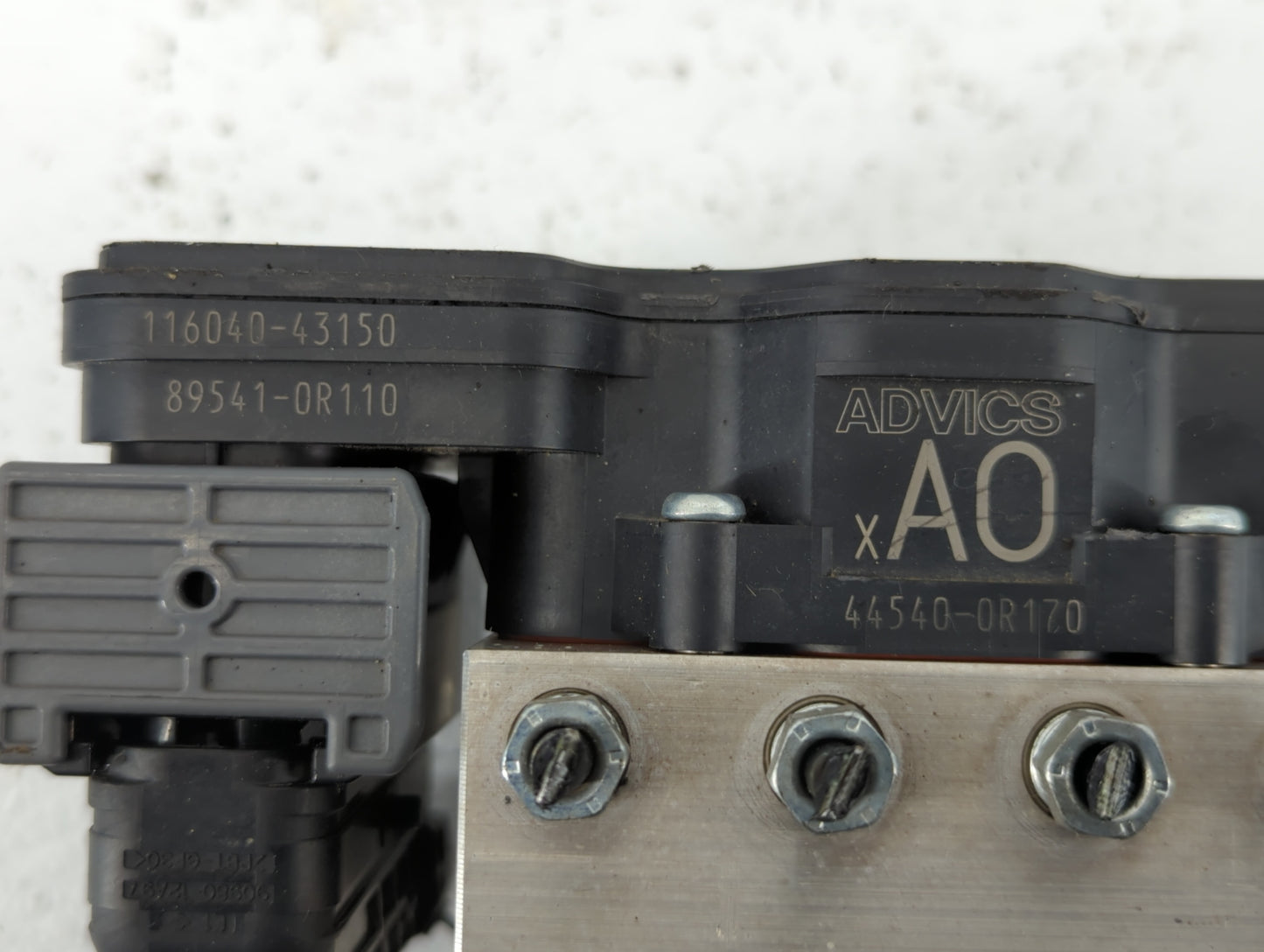 2013 Ford Country Sedan ABS Pump Control Module Replacement P/N:44540-0R170 Fits OEM Used Auto Parts - Oemusedautoparts1.com