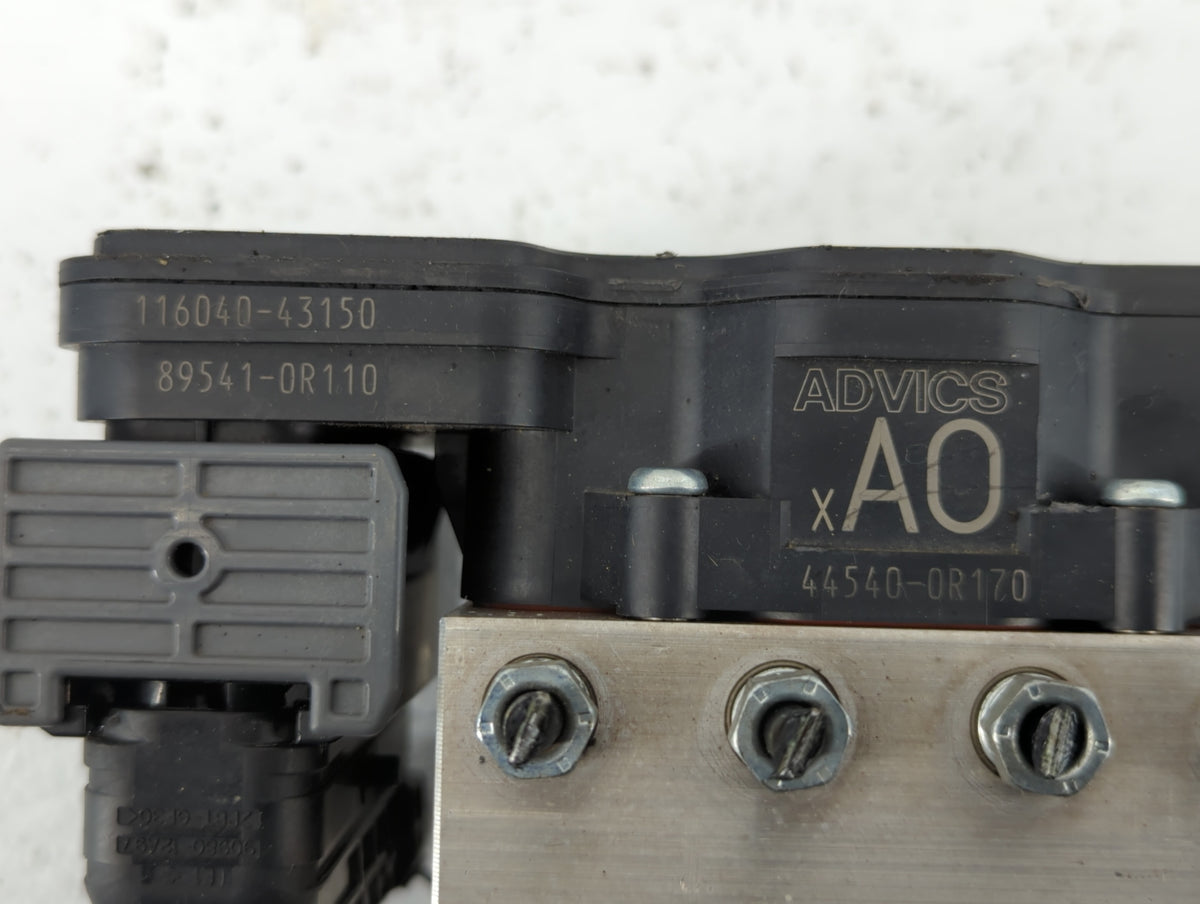 2013 Ford Country Sedan Anti-Lock Brake ABS Pump Module Actuator OEM P/N:44540-0R170 Fits Fits 2014 OEM Used Auto Parts - Oe