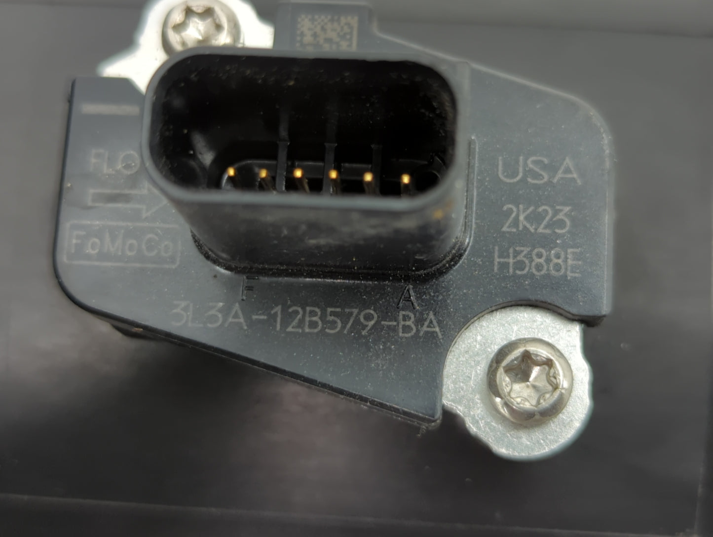 2004-2005 Ford E-350 Club Wagon Mass Air Flow Meter Maf - Oemusedautoparts1.com