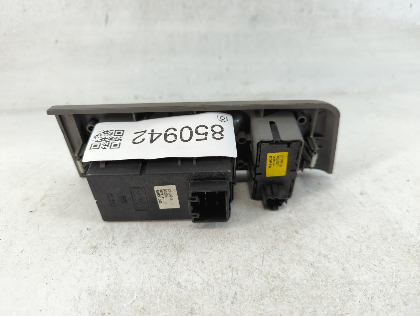 2013 Ford E-350 Club Wagon Master Power Window Switch Replacement Driver Side Left P/N:8C3T-14540-ABW Fits OEM Used Auto Par