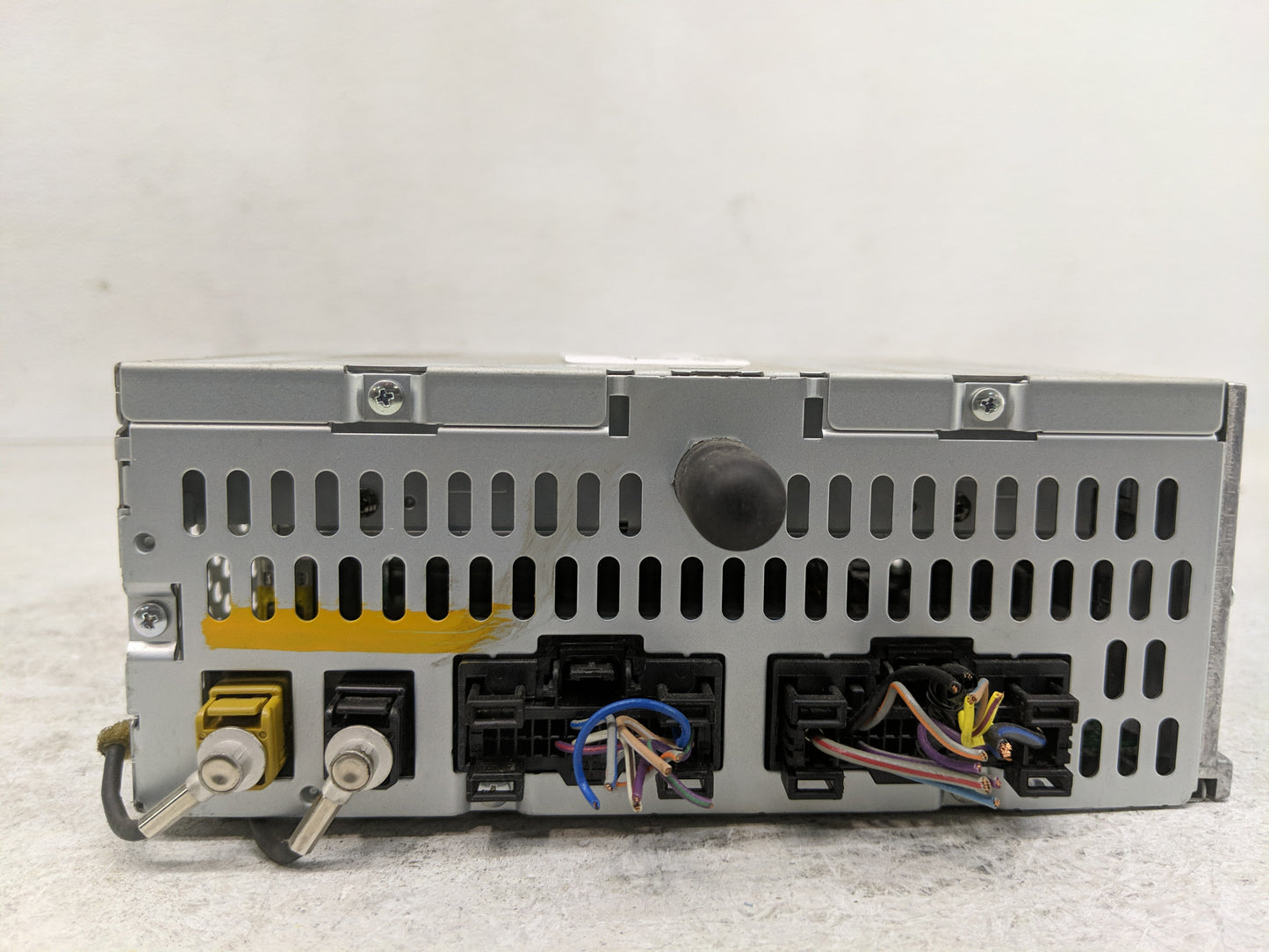 2013 Ford Edge Radio AM FM Cd Player Receiver Replacement P/N:DT4T-19C107-CB Fits OEM Used Auto Parts - Oemusedautoparts1.co