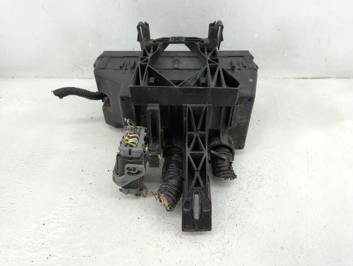 2012-2014 Ford Edge Fusebox Fuse Box Panel Relay Module P/N:BT4T-14A003-AA Fits Fits 2012 2013 2014 OEM Used Auto Parts - Oe