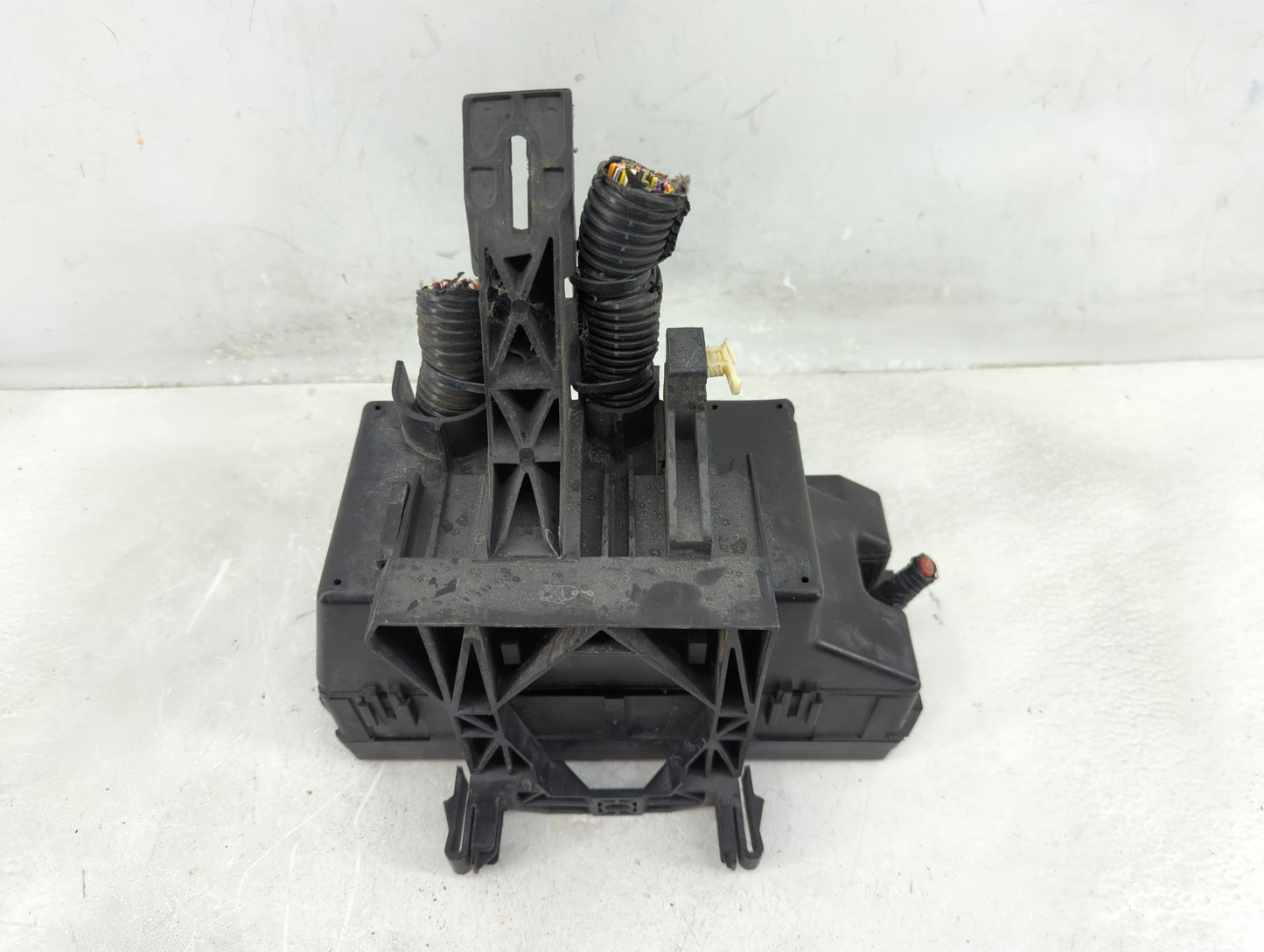 2012-2014 Ford Edge Fusebox Fuse Box Panel Relay Module P/N:BT4T-14A003-AA Fits Fits 2012 2013 2014 OEM Used Auto Parts - Oe