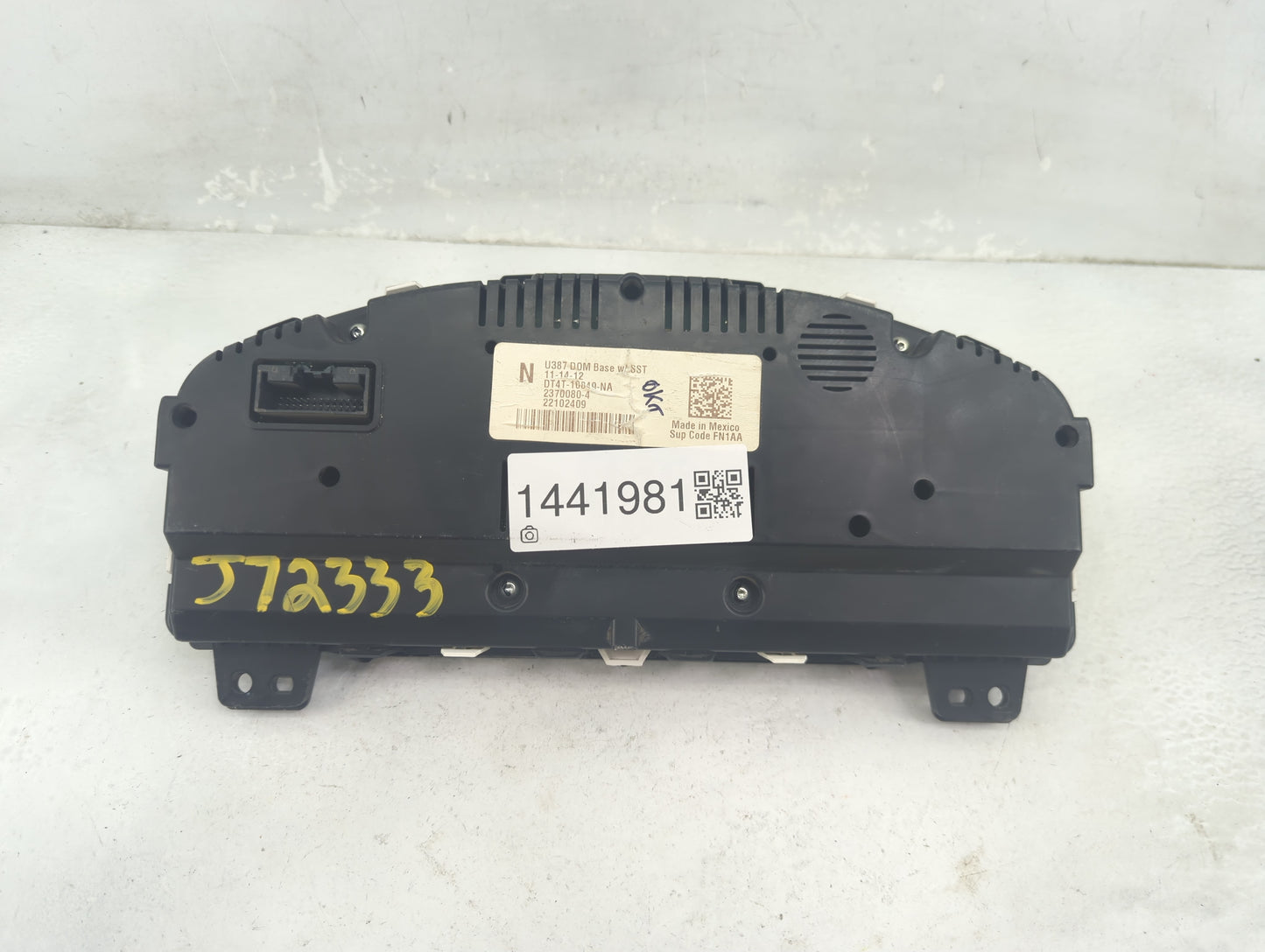 2013 Ford Edge Instrument Cluster Speedometer Gauges P/N:DT4T-10849-NA 2370080-4 Fits OEM Used Auto Parts - Oemusedautoparts