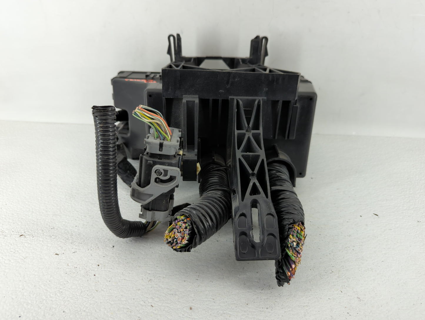 2012-2014 Ford Edge Fusebox Fuse Box Panel Relay Module P/N:CT4T-14290-GH CT4T-14290-LF, CT4T-14290-JK Fits Fits 2012 2013 2