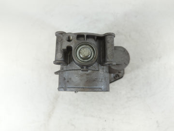 2011-2018 Ford Edge Throttle Body P/N:132884000421 AT4E-EH Fits Fits 2011 2012 2013 2014 2015 2016 2017 2018 2019 OEM Used Auto Parts
