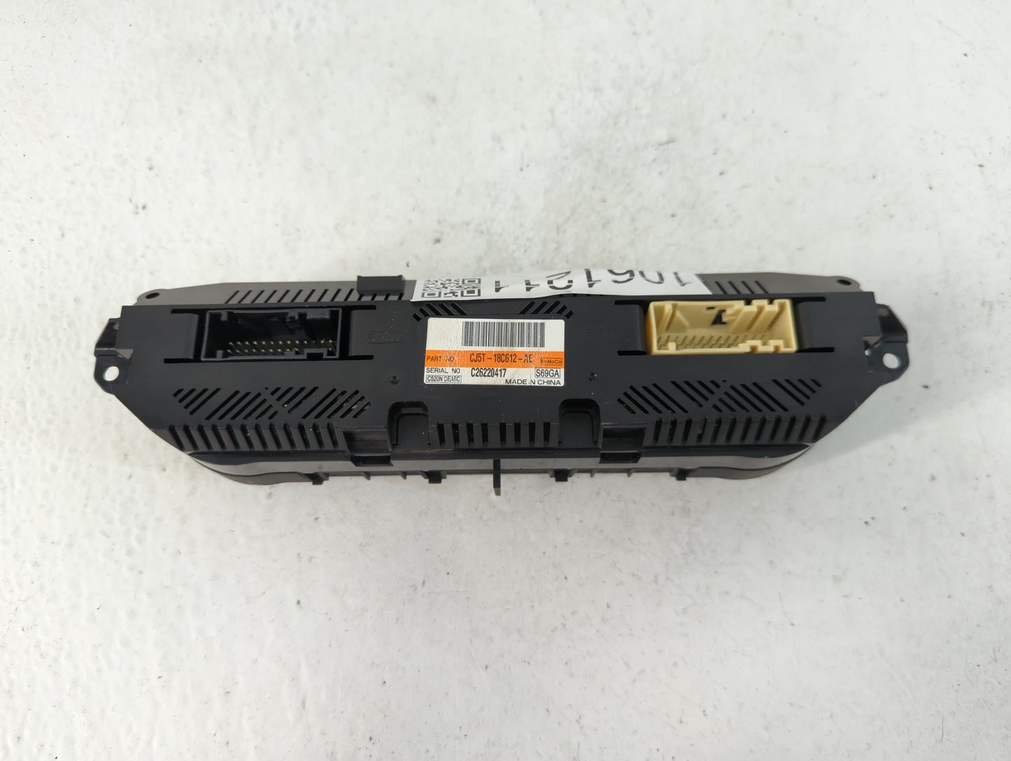 2013 Ford Escape Climate Control Module Temperature AC/Heater Replacement P/N:CJ5T-18C612-AE Fits OEM Used Auto Parts - Oemu