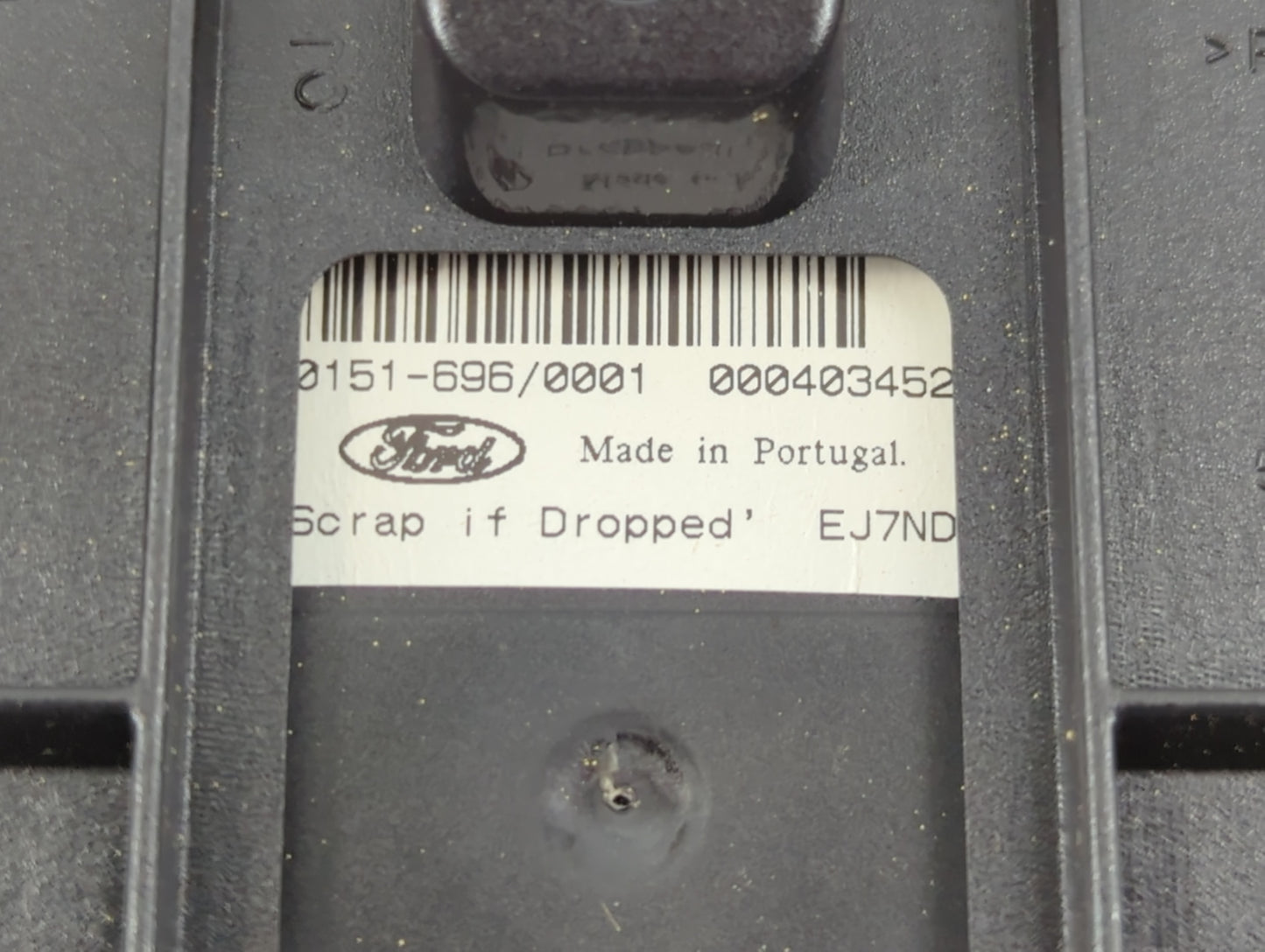 2013-2016 Ford Escape Radio AM FM Cd Player Receiver Replacement P/N:90151-696 Fits Fits 2013 2014 2015 2016 OEM Used Auto P