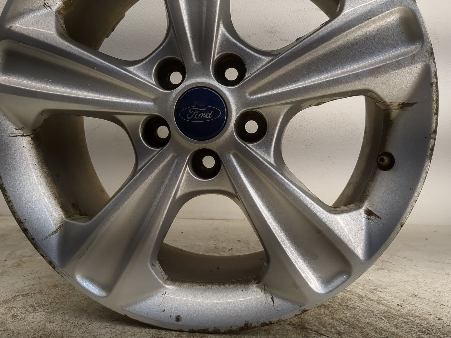 2013-2016 Ford Escape Oem Wheel Rim 1190571 - Oemusedautoparts1.com