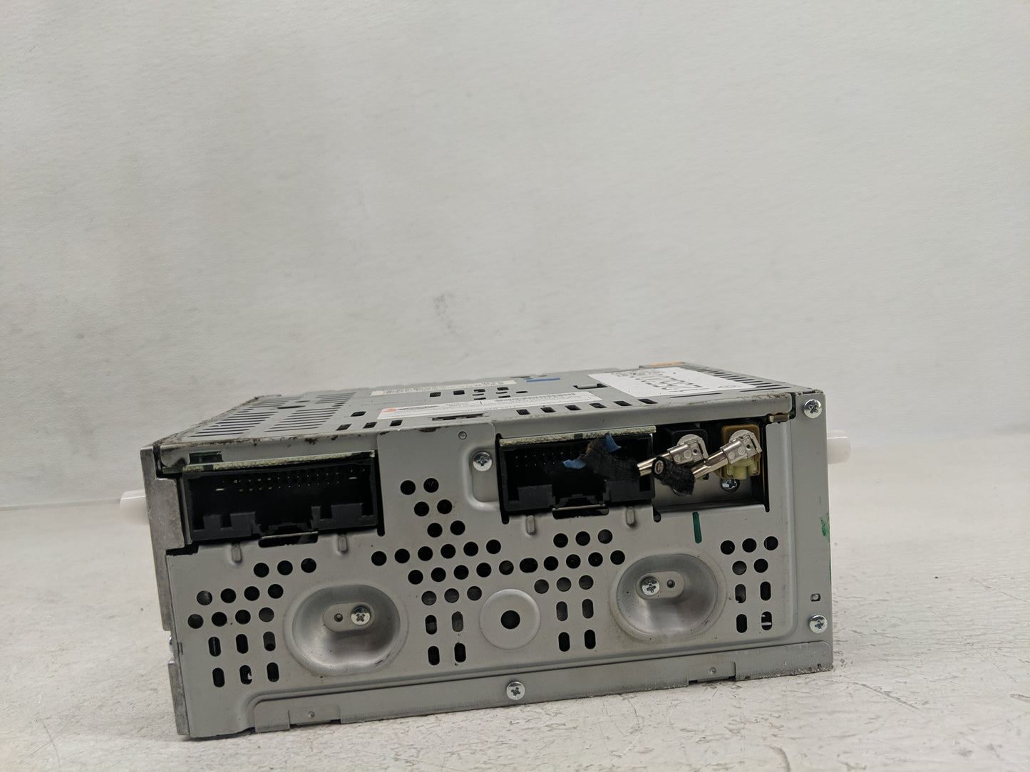 2013-2015 Ford Escape Radio AM FM Cd Player Receiver Replacement P/N:CJ5T-19C107-BG Fits Fits 2013 2014 2015 OEM Used Auto P