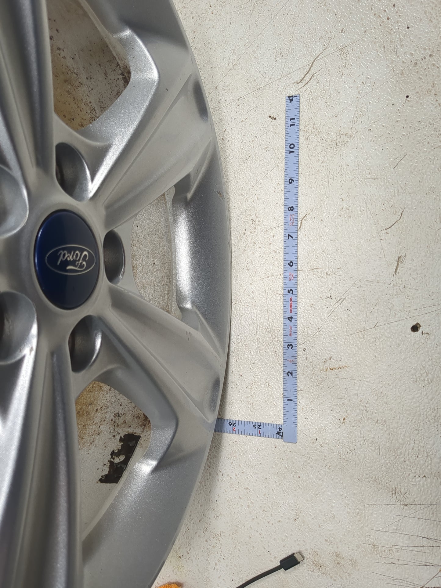 2013-2016 Ford Escape Oem Wheel Rim 1374838 - Oemusedautoparts1.com