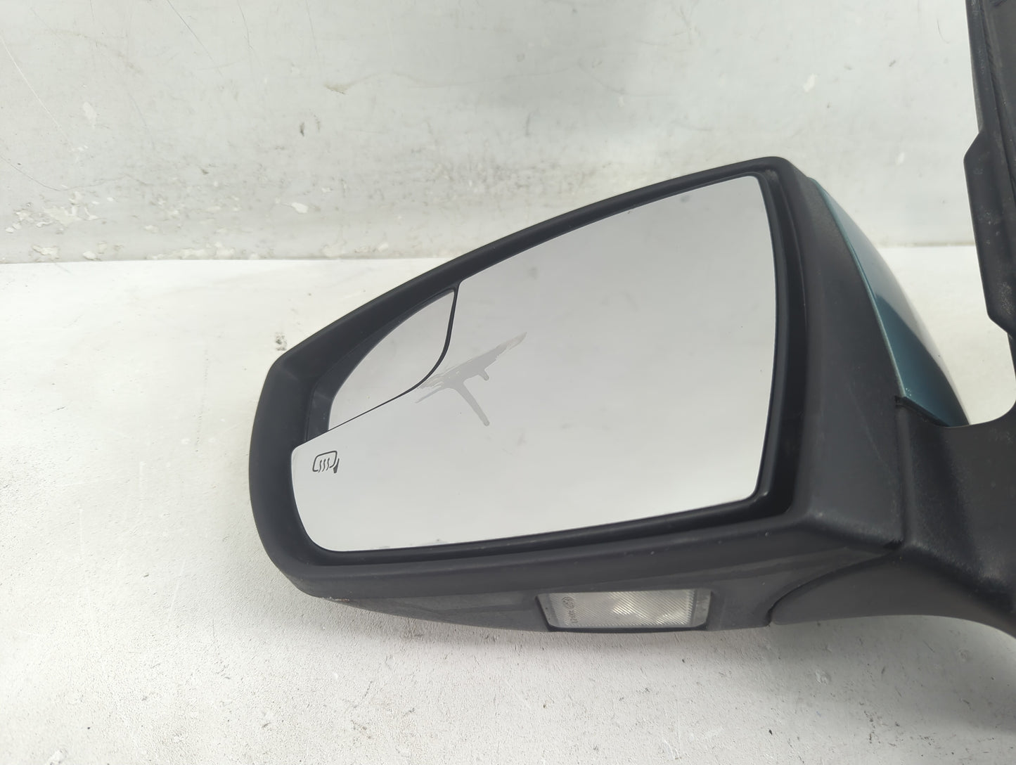 2013-2016 Ford Escape Driver Side View Mirror - Left Door Mirror OEM Used - Oemusedautoparts1.com