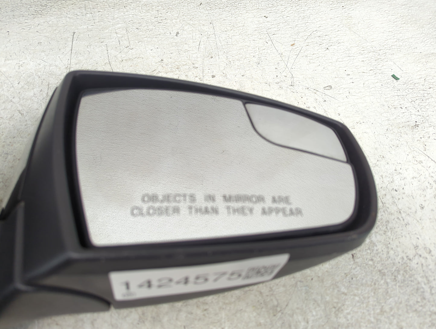 2013-2016 Ford Escape Passenger Side View Mirror - Right Door Mirror OEM Used - Oemusedautoparts1.com