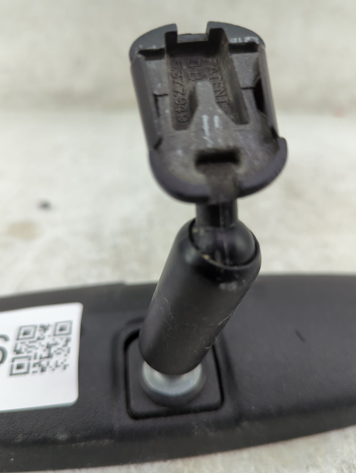 2001-2016 Ford Escape Interior Rear View Mirror Replacement OEM P/N:E8011681 8011681 Fits OEM Used Auto Parts - Oemusedautop