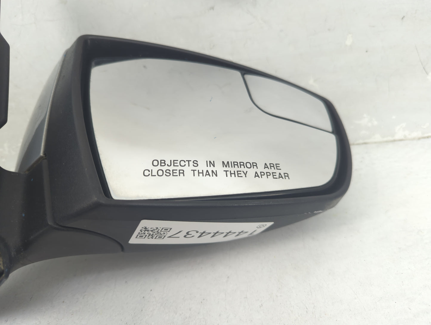 2013-2016 Ford Escape Passenger Side View Mirror - Right Door Mirror OEM Used - Oemusedautoparts1.com