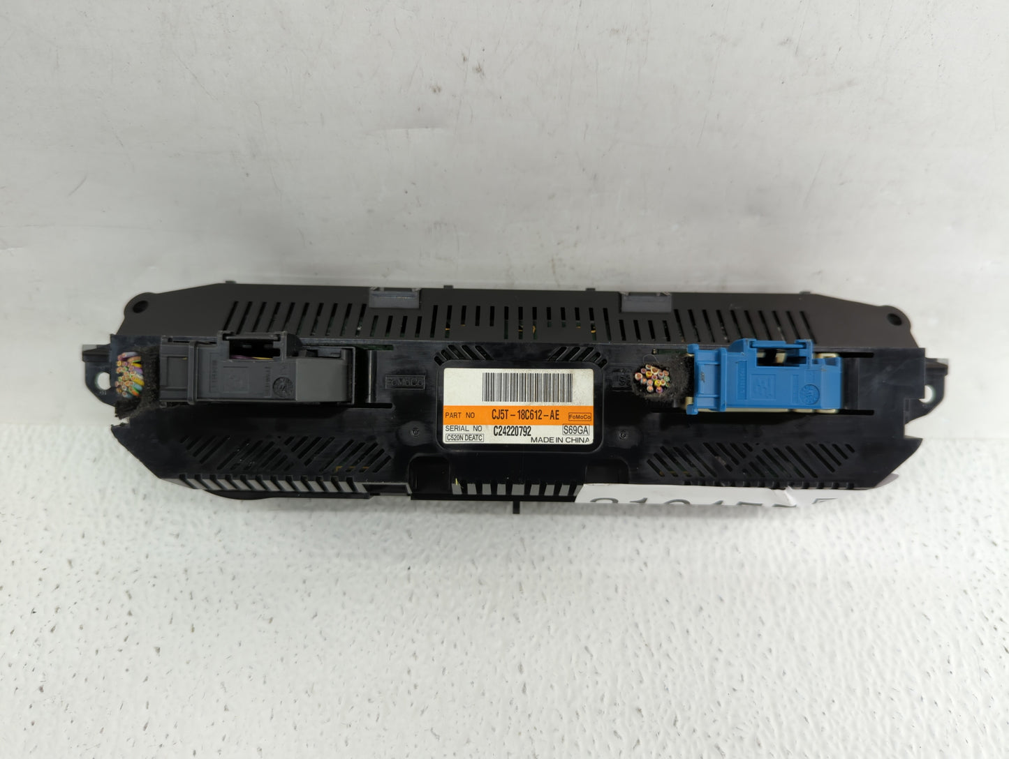 2013 Ford Escape Climate Control Module Temperature AC/Heater Replacement P/N:CJ5T-18C612-AE Fits OEM Used Auto Parts - Oemu