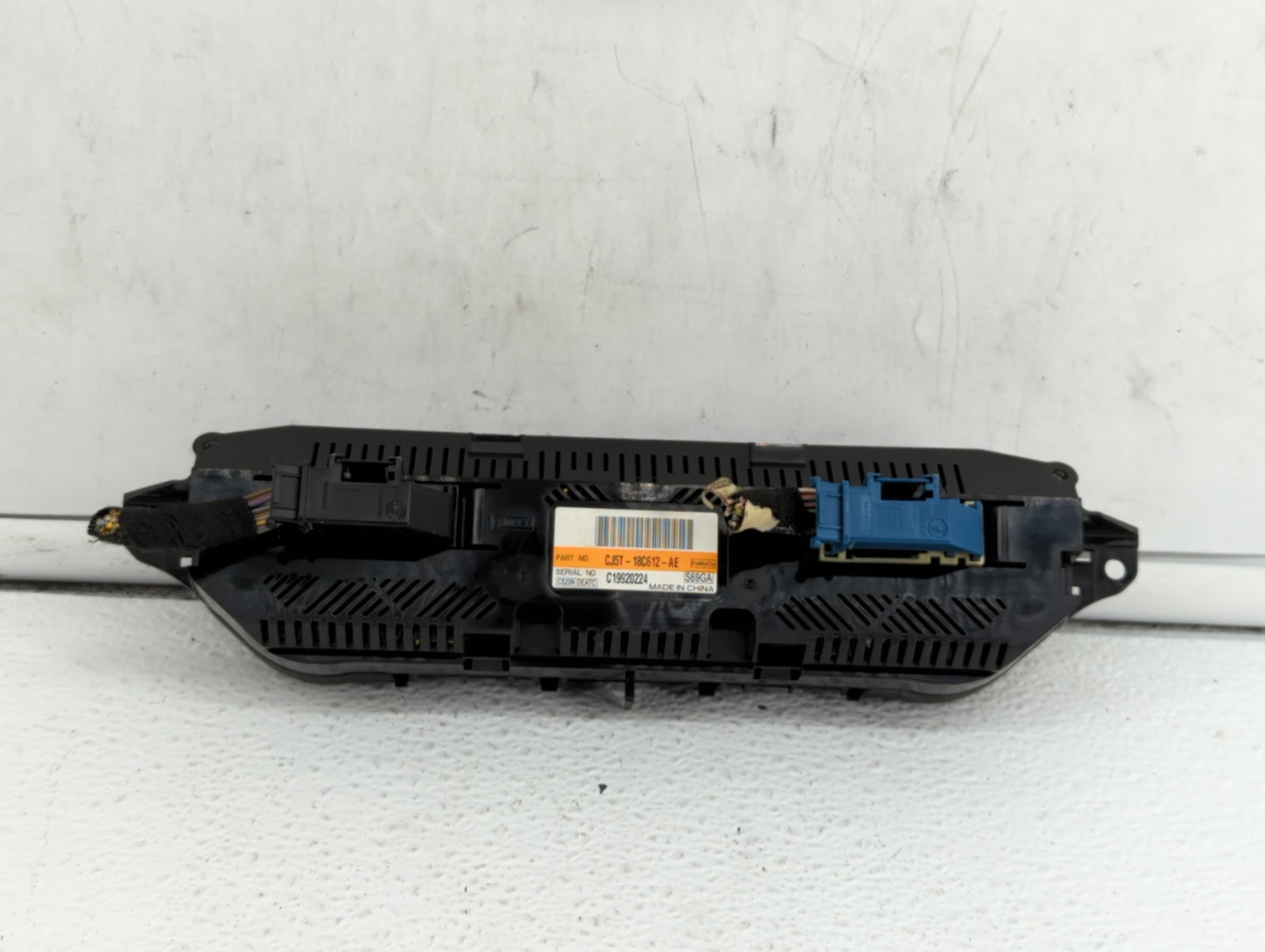 2013 Ford Escape Climate Control Module Temperature AC/Heater Replacement P/N:CJ5T-18C612-BA CJ5T-18C612-AE Fits OEM Used Au