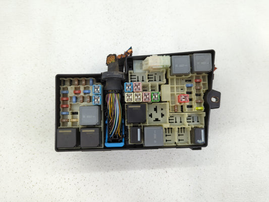 2013-2016 Ford Escape Fusebox Fuse Box Panel Relay Module P/N:AV6T-14A142-AB AV6T-14A067-AD Fits Fits 2013 2014 2015 2016 OEM Used Auto Parts