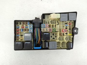 2013-2016 Ford Escape Fusebox Fuse Box Panel Relay Module P/N:AV6T-14A067-AC Fits Fits 2013 2014 2015 2016 OEM Used Auto Parts