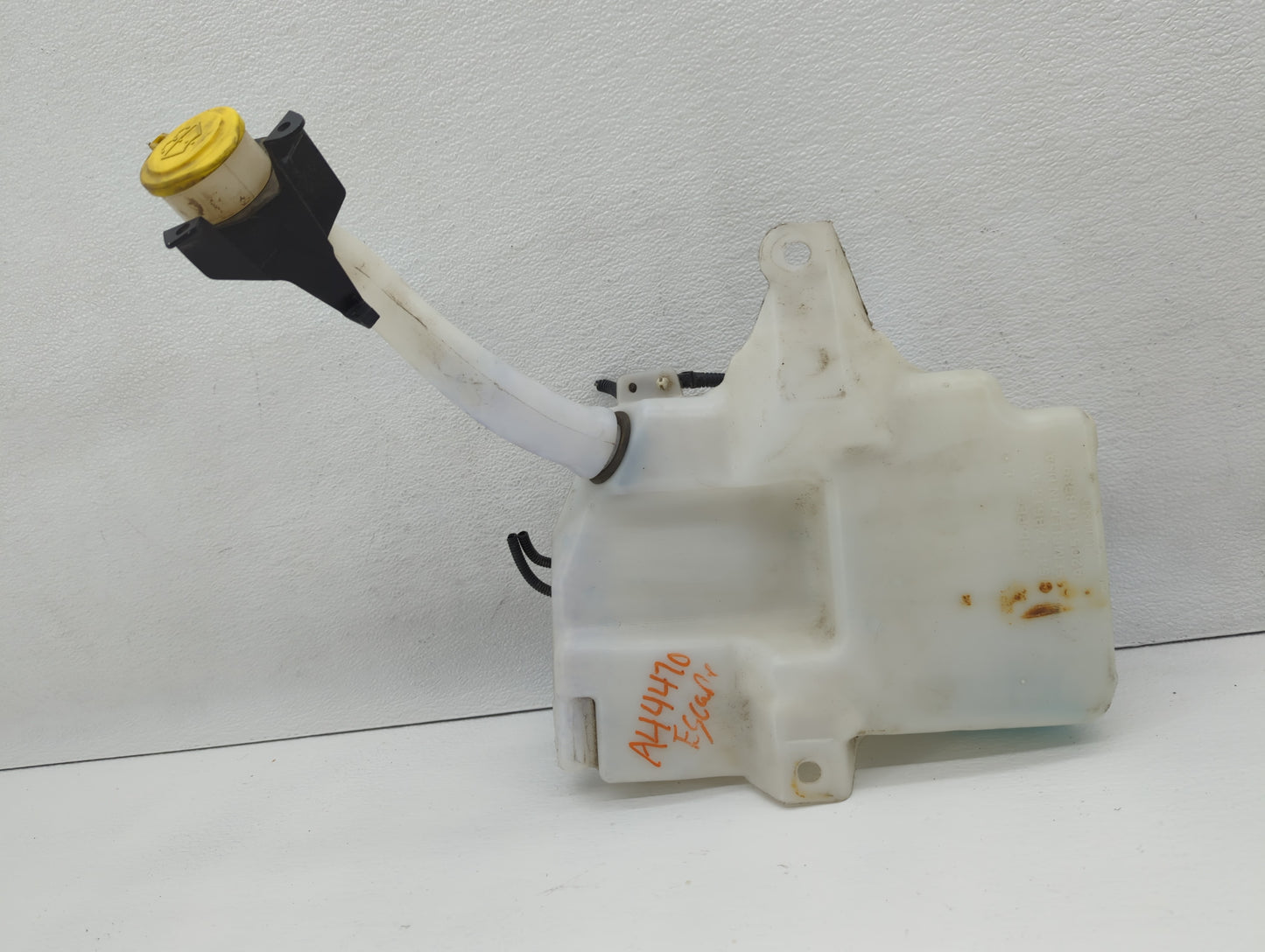 2013-2014 Ford Escape Windshield Washer Fluid Reservoir Bottle Oem - Oemusedautoparts1.com