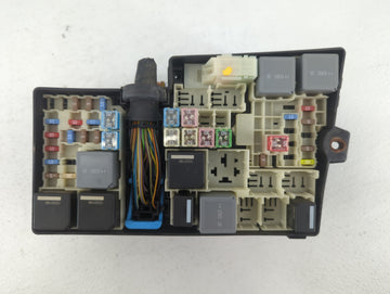 2013-2016 Ford Escape Fusebox Fuse Box Panel Relay Module P/N:AV6T-14A067-AC Fits Fits 2013 2014 2015 2016 OEM Used Auto Parts