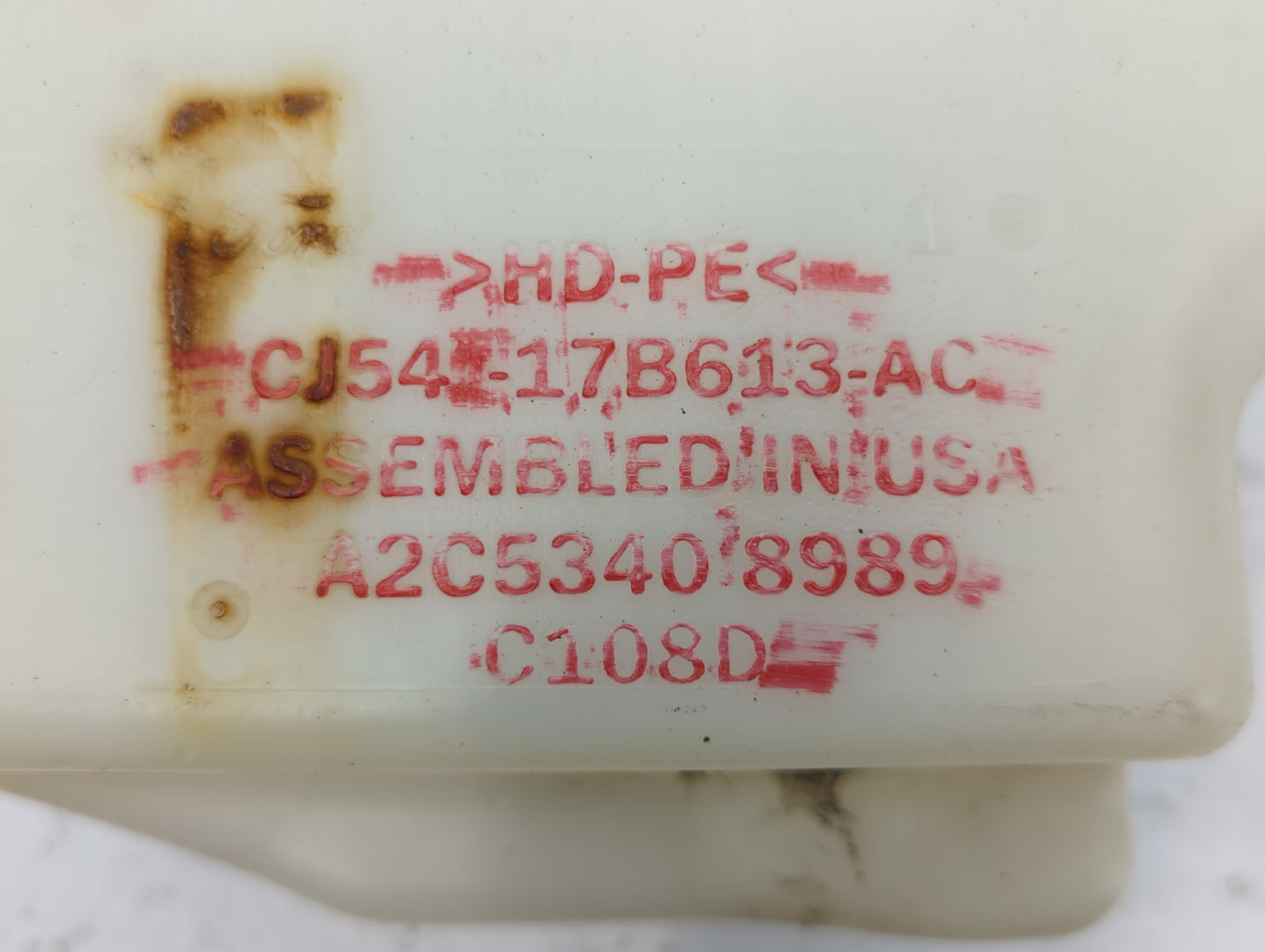 2013-2014 Ford Escape Windshield Washer Fluid Reservoir Bottle 622696 - Oemusedautoparts1.com