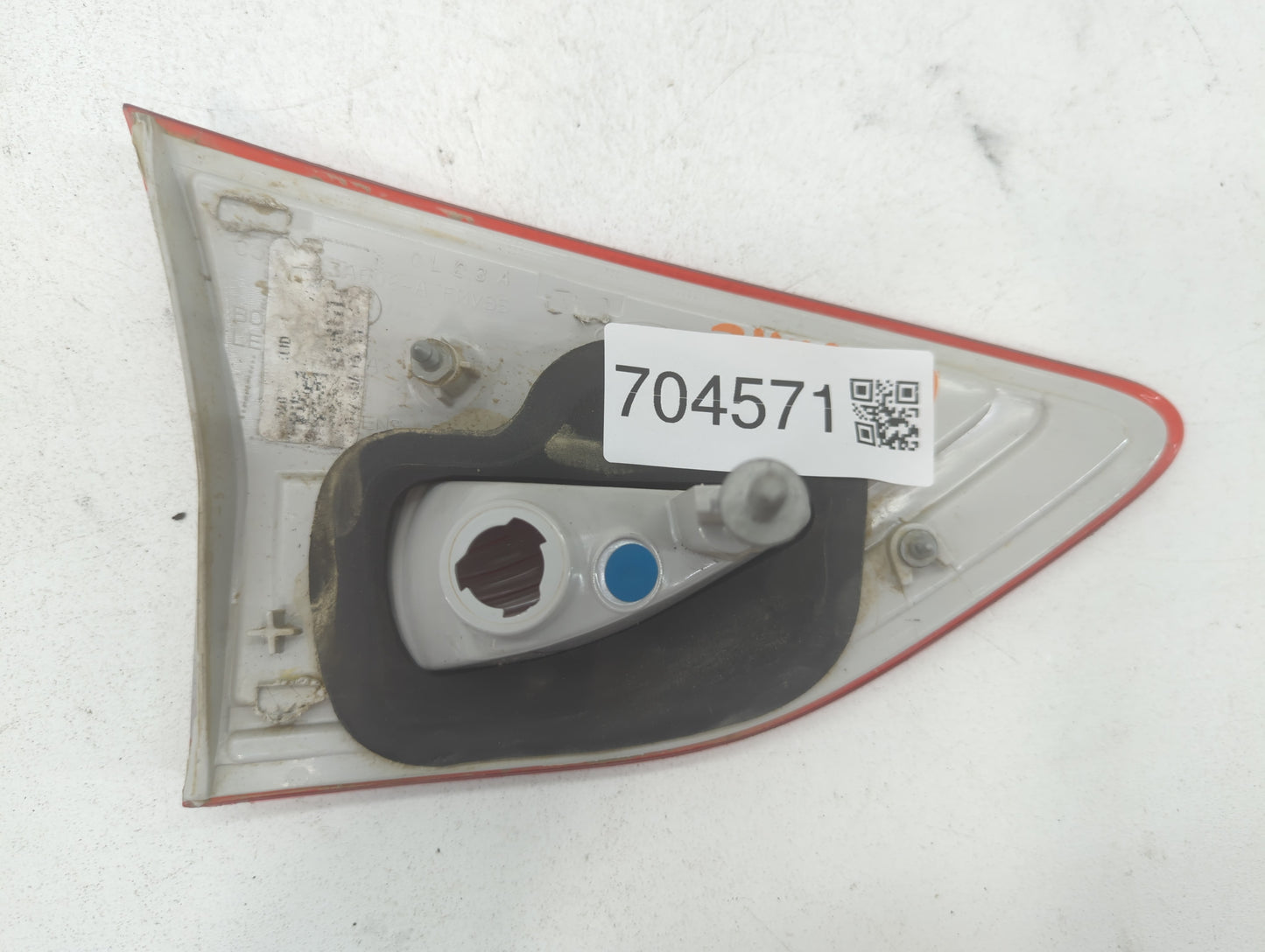 2013-2016 Ford Escape Tail Light Assembly Passenger Right OEM P/N:VPCJ5X-15515-A Fits Fits 2013 2014 2015 2016 OEM Used Auto