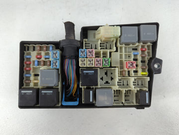 2013-2016 Ford Escape Fusebox Fuse Box Panel Relay Module P/N:AV6T-14A067-AC Fits Fits 2013 2014 2015 2016 OEM Used Auto Parts